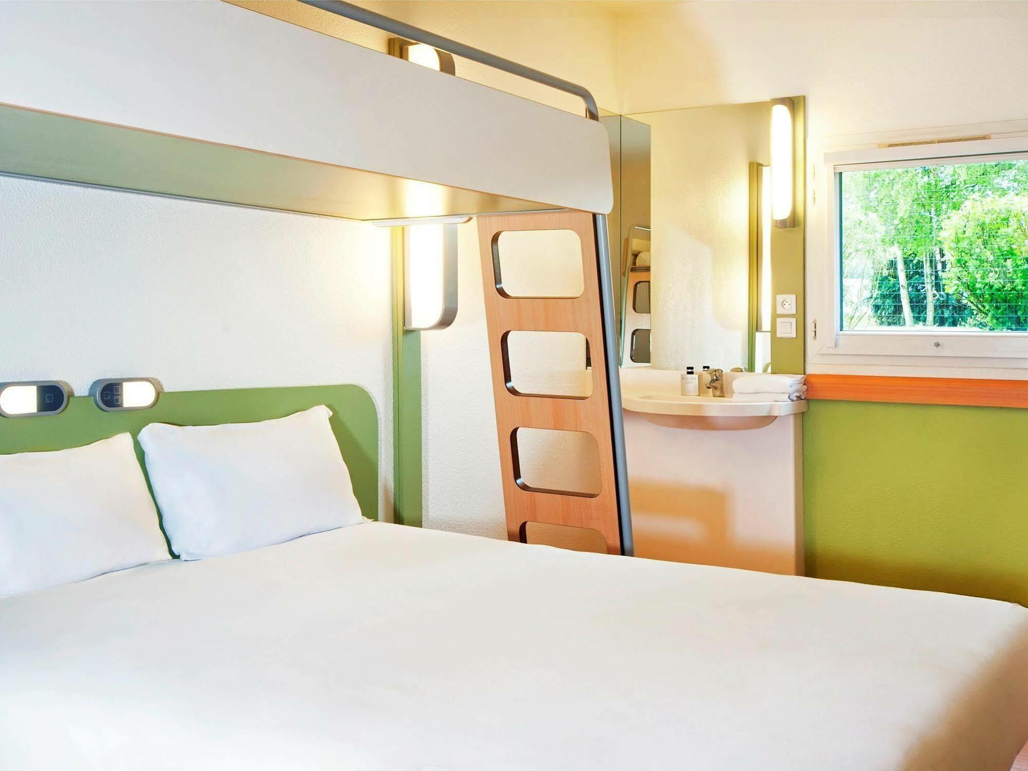 Ibis Budget Fontainebleau Avon מראה חיצוני תמונה