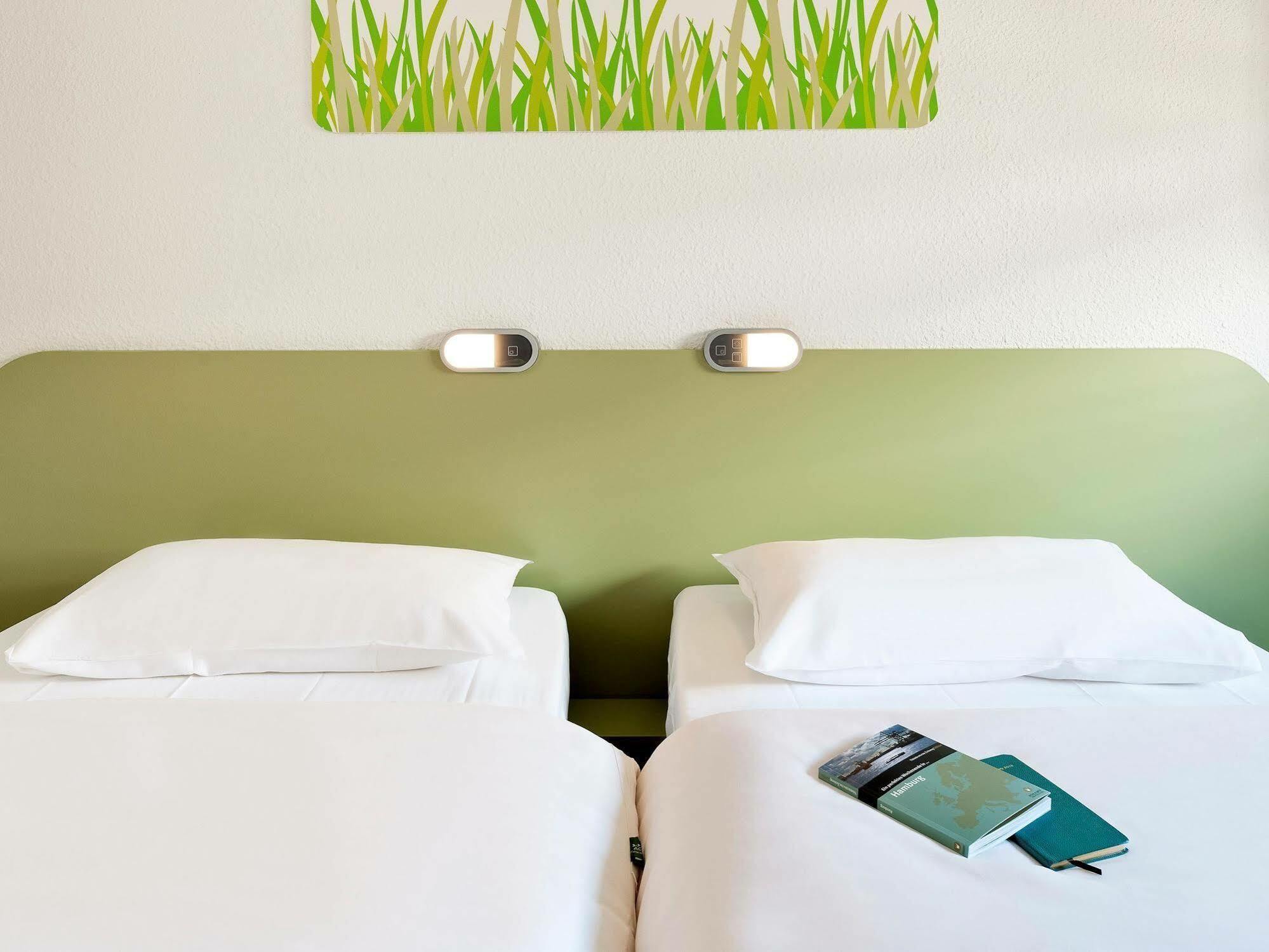 Ibis Budget Fontainebleau Avon מראה חיצוני תמונה