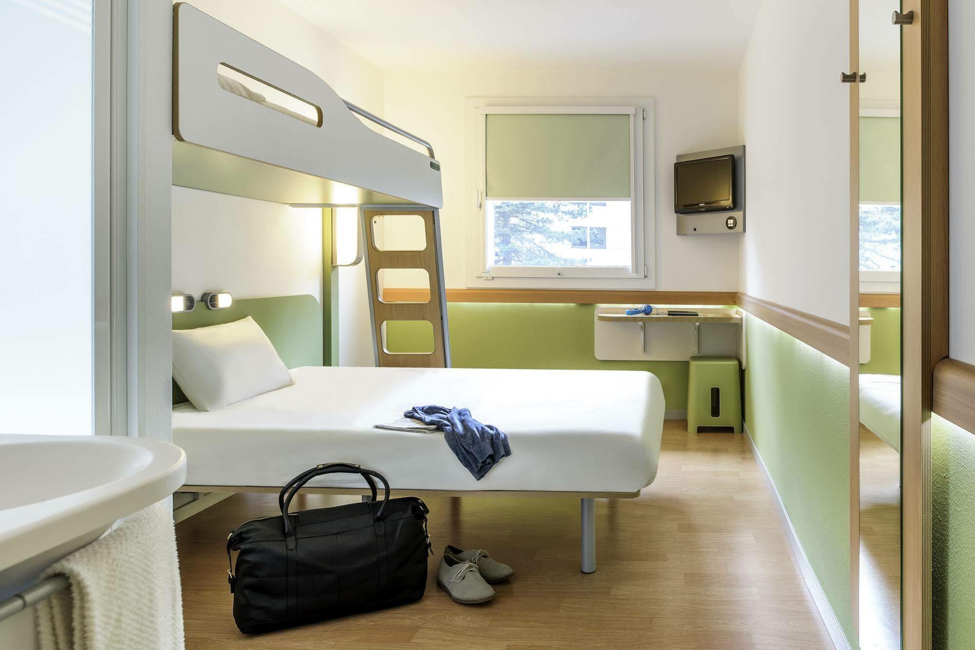 Ibis Budget Fontainebleau Avon מראה חיצוני תמונה