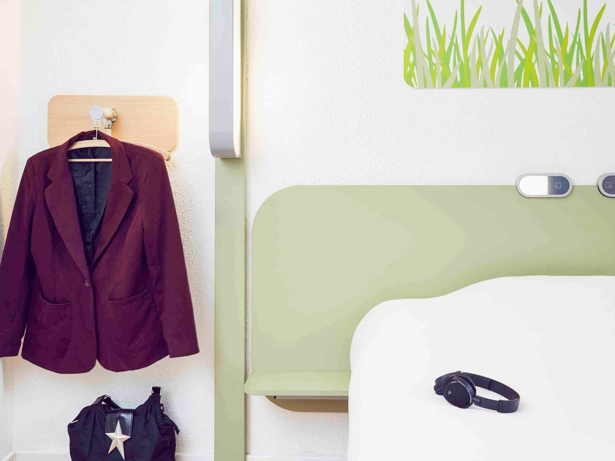 Ibis Budget Fontainebleau Avon מראה חיצוני תמונה